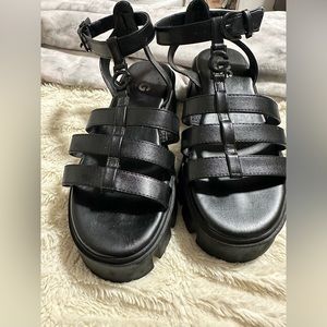 GBG LOS ANGELES Chunky platform sandals